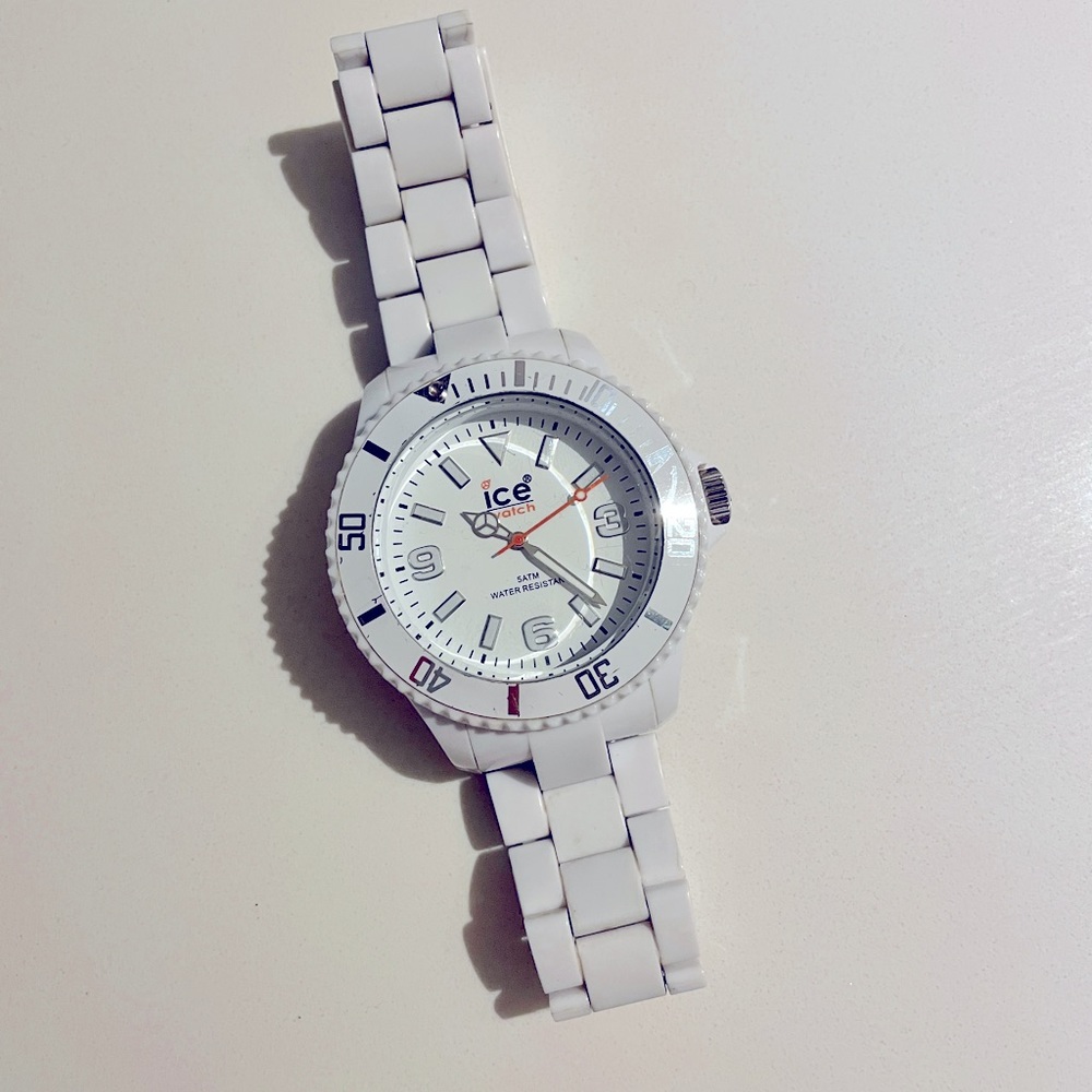 Ice watch white